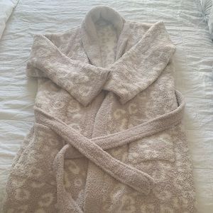 Barefoot dreams leopard robe